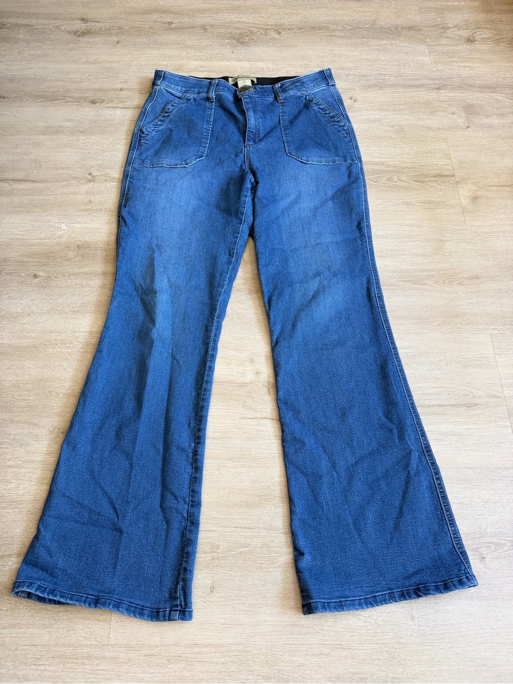 Democracy AB technology jeans Porkchop pockets Flare SZ 12
